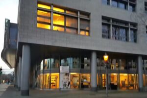 8 tantalizing Hair (Friseur Müller & mehr)