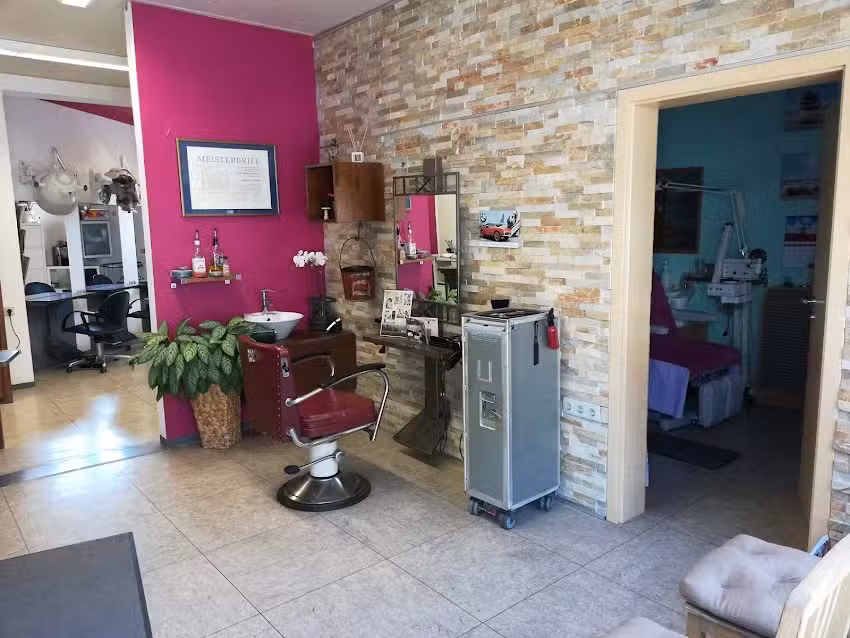 A. S. Friseur & Kosmetik