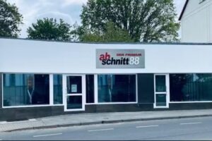 abschnitt 88 &ndash; Der Friseur f&uuml;r Damen, Herren und Kinder