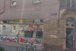 Afro Shop / M&D Supermarkt / Barber