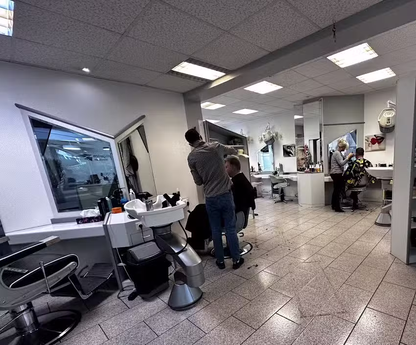 AIDIN BARBERSHOP Damen und Herren