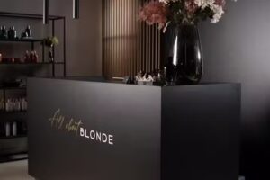 All about Blonde