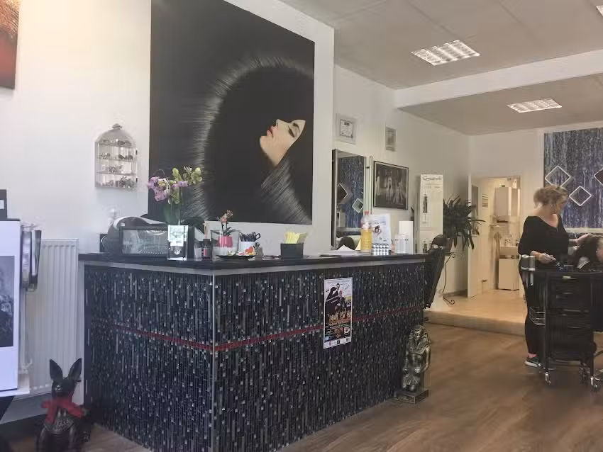 Amira&rsquo;s Hair & Beauty