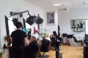 Anjas Kamm und Schere