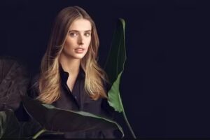 Anna S. | AVEDA Concept Salon