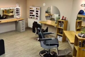 Anno Hair & Makeup Artist