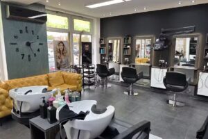 Arouri Makram Haarkonzept