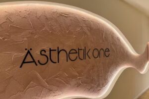 &Auml;sthetik One