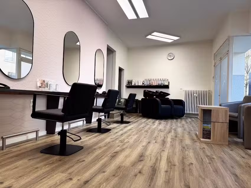 Azur&oacute; Friseur & Kosmetik