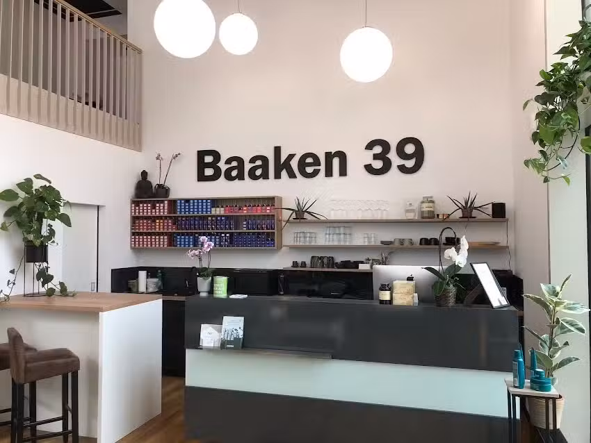 Baaken 39, Hair by Patrick Lutz