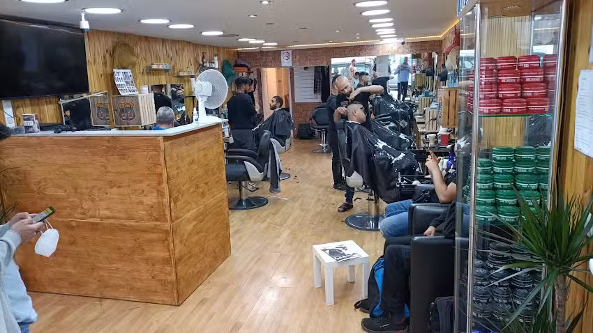 Baba Cut Herren Friseur Barber Shop