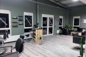 Backstage &ndash; Hair & Flair