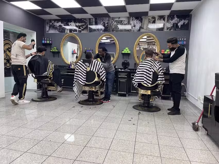 BARBER SHOP MR.MO