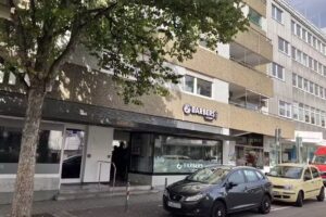 Barbers by &Ouml;zg&uuml;r