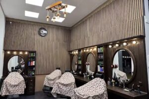 Barbier Soran &ndash; Halle