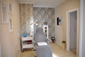 Bella Kosmetik (Sugaring, Microblading und Permanent-Make up) &ndash; Corina Domprobst