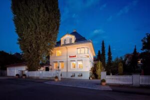 Bernd Frisuren Studio Vogue