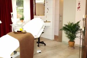 Bettina Winkle &ndash; Naturfriseurin Haarwuchs-Spezialistin