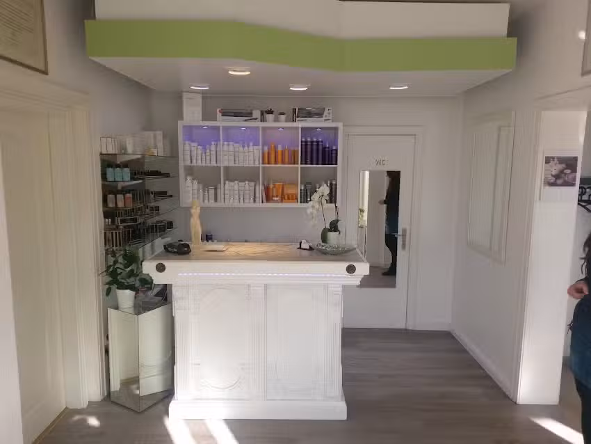 Biosthetik Salon &ndash; Julia Eschner