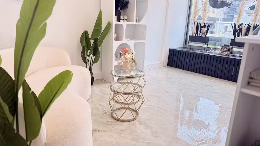 Black Lines Kosmetik Sonthofen | Wimpernverl&auml;ngerung & Permanent Make-up