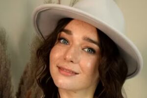 Bohemian Artist Hairstudio by Olga Malygin