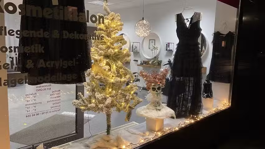 By Blond Friseur&Boutique