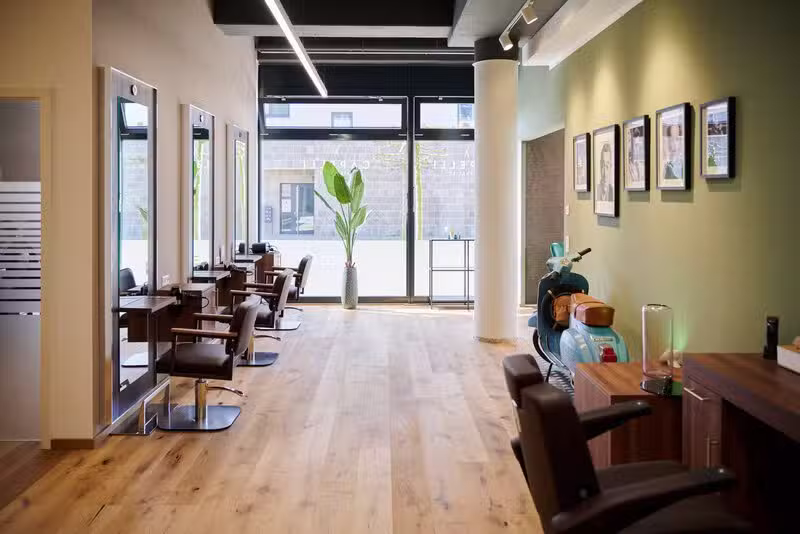 Capelli L.S. Hairartist