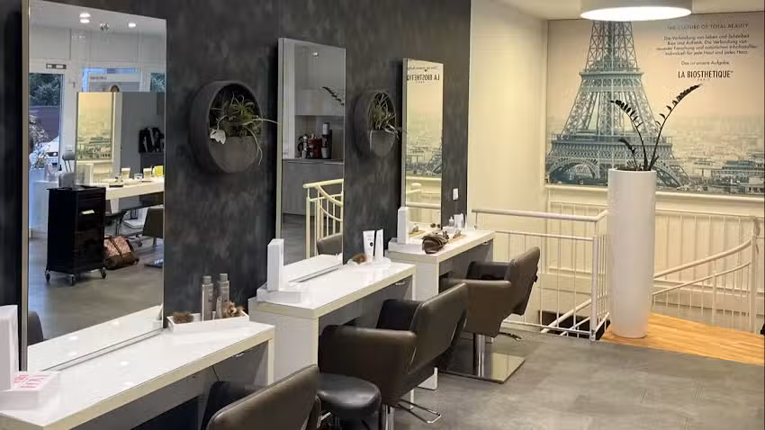 Carolin Memmel | FRISEUR &ndash; MAKEUP &ndash; WOHLF&Uuml;HLEN