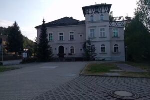 Charmant &ndash; Friseur GmbH