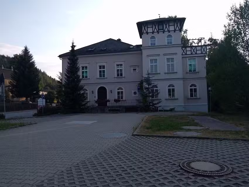 Charmant &ndash; Friseur GmbH