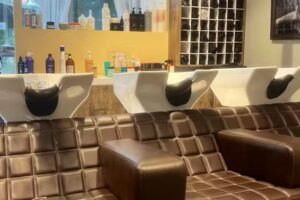 💈-💇🏼&zwj;♂️&💇🏼&zwj;♀️ Chic & Chill Karli | Friseur, Barbier in Leipzig
