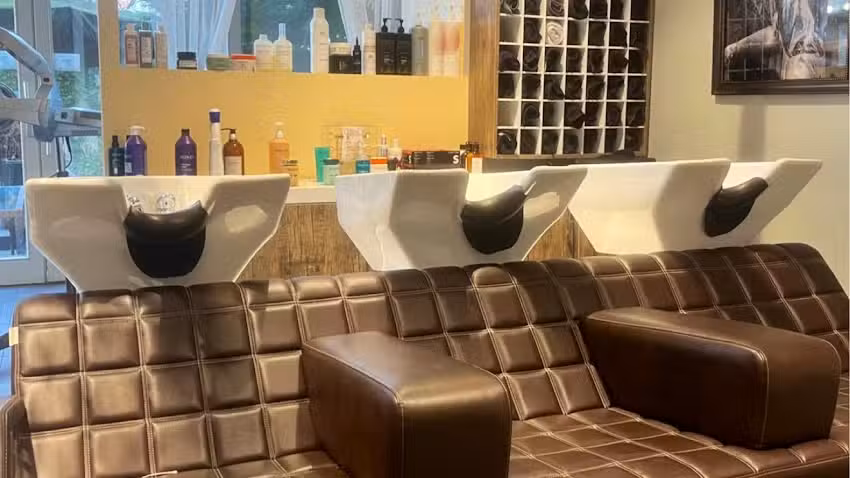 💈-💇🏼&zwj;♂️&💇🏼&zwj;♀️ Chic & Chill Karli | Friseur, Barbier in Leipzig