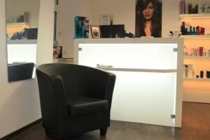 Chic GmbH &ndash; Friseursalon R&ouml;cknitz