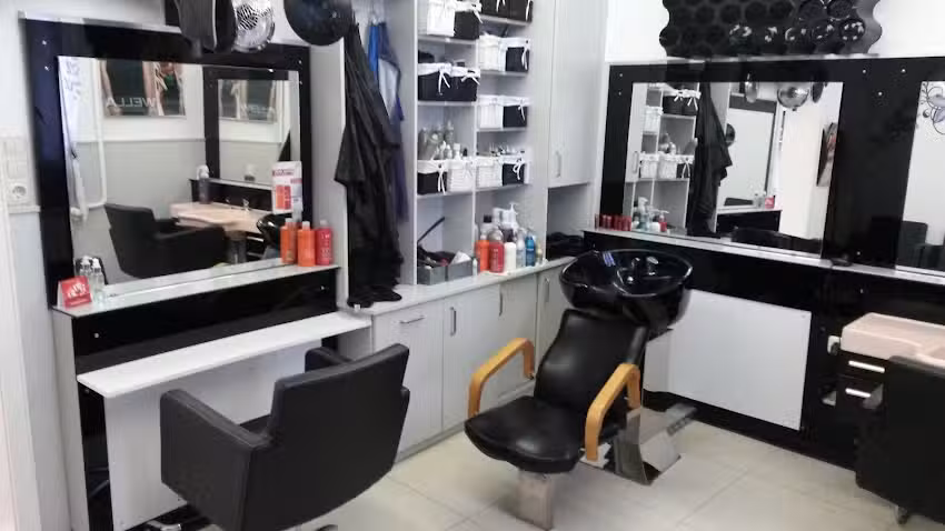Chris Tine&rsquo;s Friseur St&uuml;bla