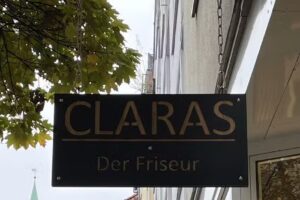 Claras der Friseur