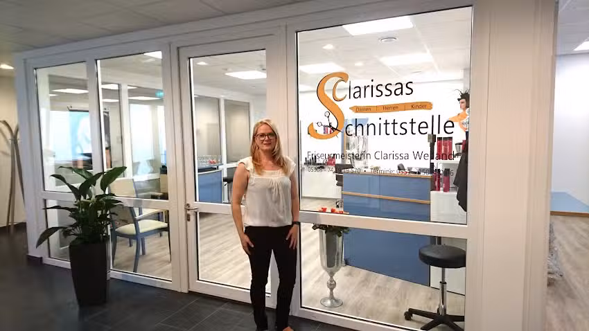 Clarissas Schnittstelle &ndash; Friseurmeisterin Clarissa Weiland