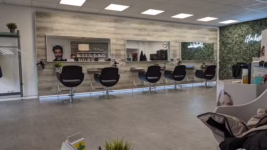 Coiffure Velly in Vaihingen Enz | Dein Friseur ohne Termine