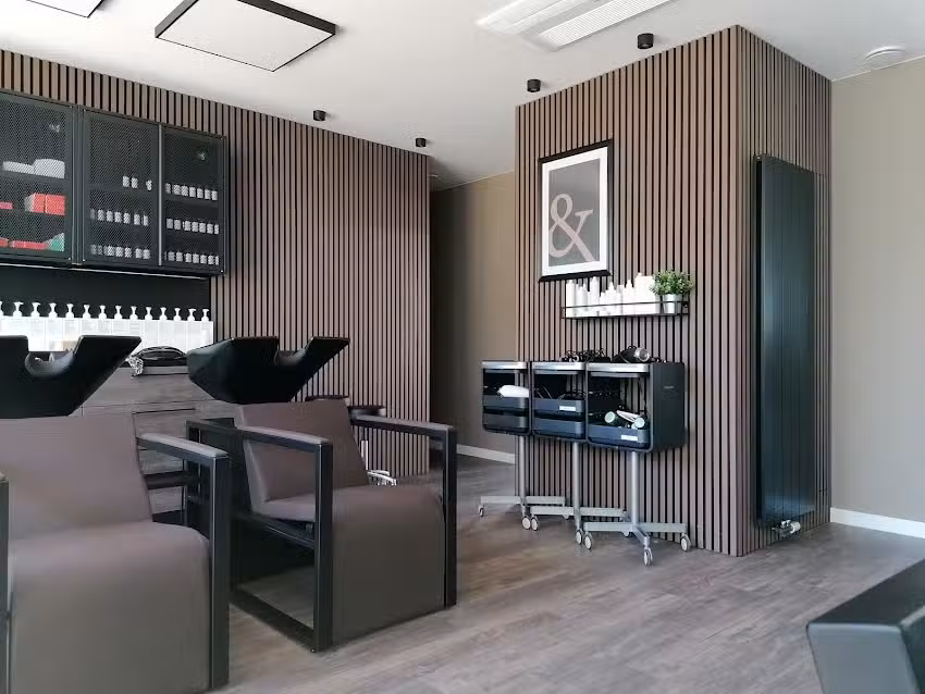 COLOR ONE &ndash; HAIRDRESSER