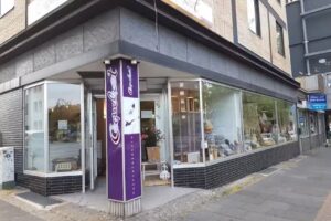 Coquelicot, Haircare & Style