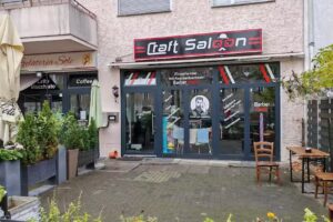 CRAFT SALOON