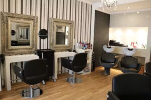 Creative Hair Claudia Oster