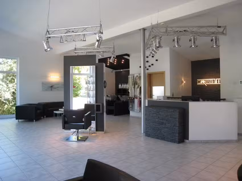 Creativo Hair Creations