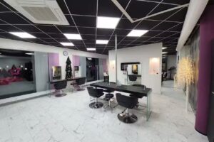 Cut and More by Coiffeur Regina