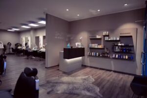 Cut and more Ladies and Gentlemen