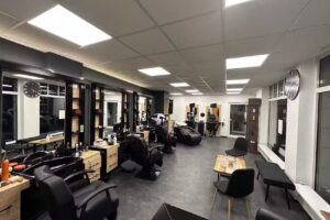 Cut & Change (Barbershop)