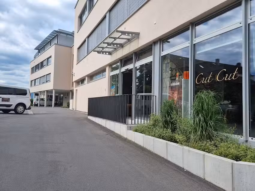 CUT CUT Ingelheim Inh: Kazim Bosor