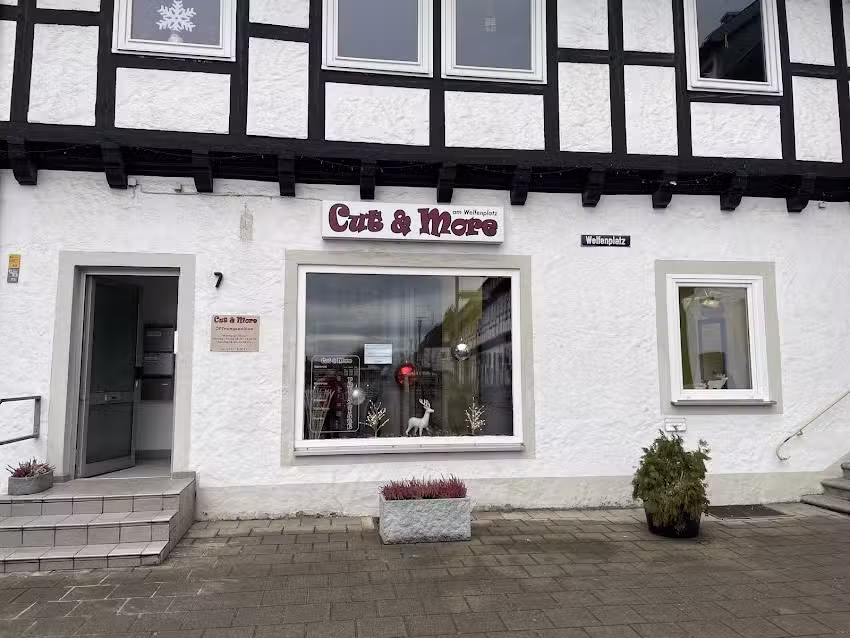 CUT & MORE Betina-Erika Bollert