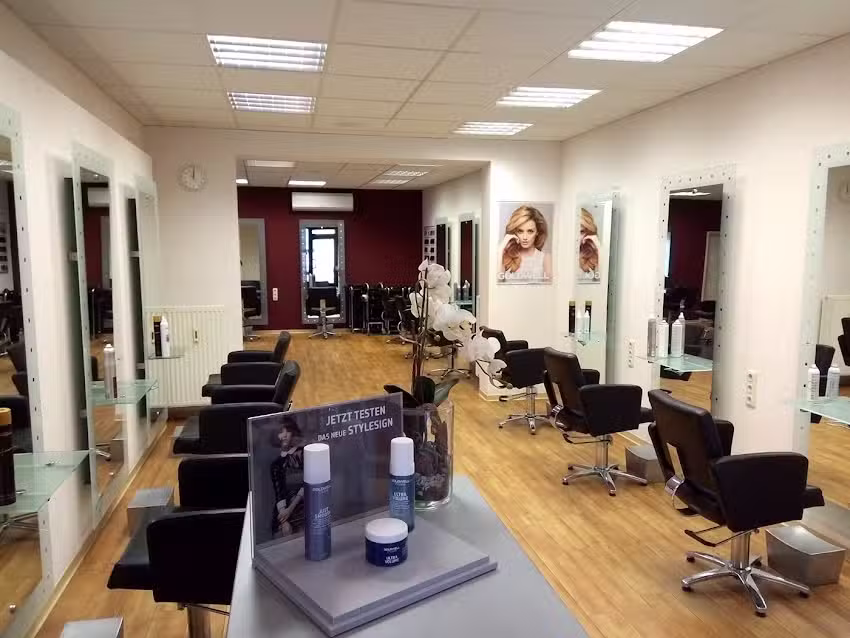 CUT & STYLE Z&uuml;lpich, Ihr Friseur und Farbexperte