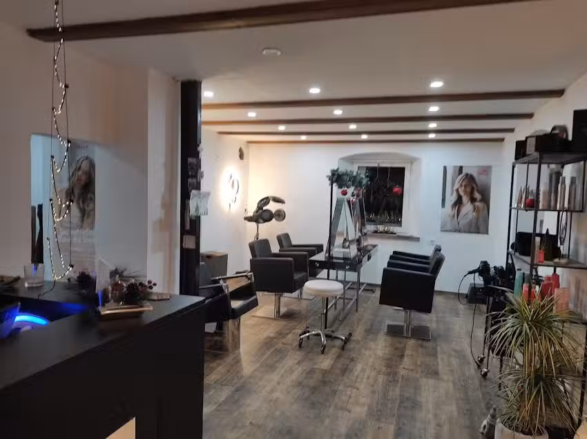 Cutja Friseurmeisterin