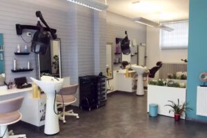 Damen Friseursalon Banno